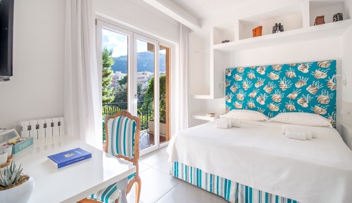 Superior Room, Balcony (102)