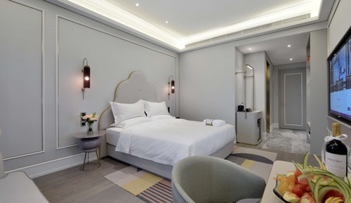 Standard Room, 1 King Bed
