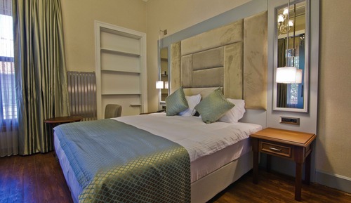 Deluxe Double Room, Jetted Tub, City View