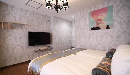 Room, Multiple Beds (GS201)