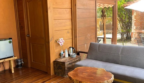 Signature Cabin