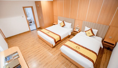Deluxe Family Room