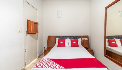 Triple Room (1 Double bed + 1 Single bed)