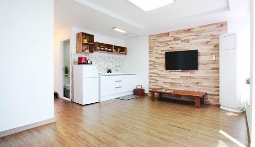 Double Room (Orange Pink Green Blue)