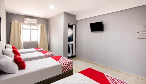 Quadruple Room (1 Double bed + 2 Single beds)