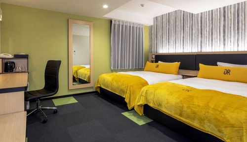 Twin Room, 2 Double Beds, Smoking (B)