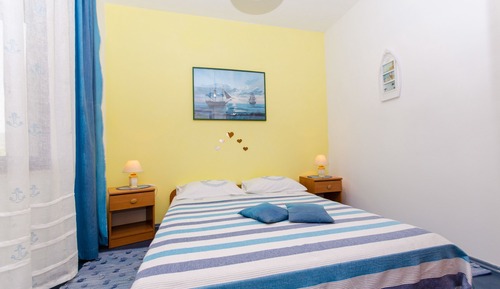 Apartment (A2)