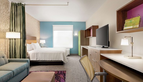 Studio Suite, 1 King Bed with Sofa bed, Non Smoking