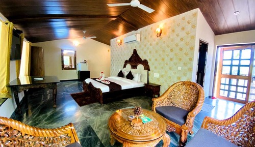 Jungle View Suite