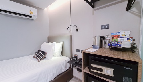 Compact Standard Room