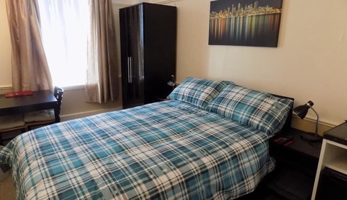 Double Room, Shared Bathroom (1)