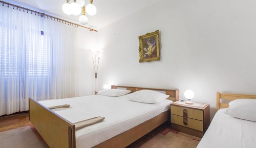 Apartment (A2)