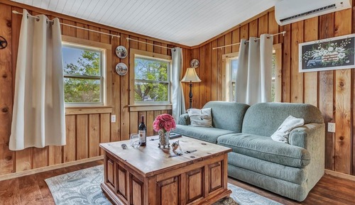 Hill Country Suite