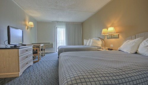 2 Double Beds