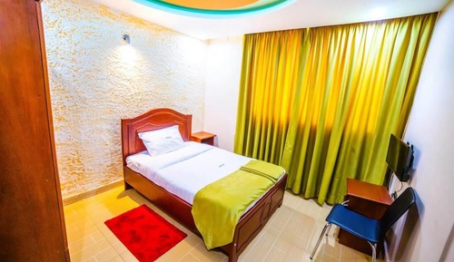 Deluxe Single Room