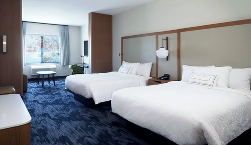 Suite, Multiple Beds (Mobility/Hearing Accessible, Tub)