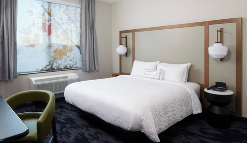 Room, 1 King Bed (Hearing Accessible)