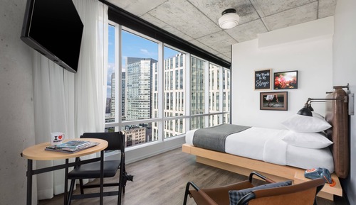 Room, 1 Queen Bed, Non Smoking (with a Wicked Awesome View)