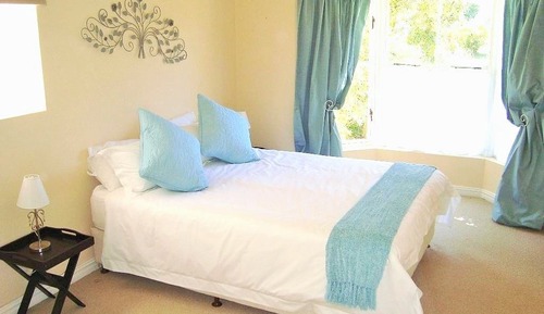House, 3 Bedrooms, Garden View