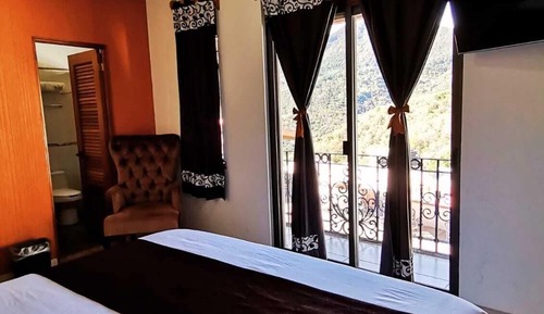 Romantic Room with King bed and Balcony