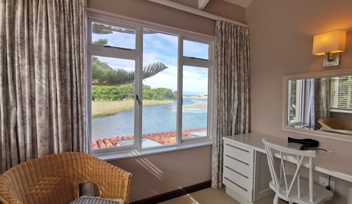 Comfort Townhome, 4 Bedrooms, River View