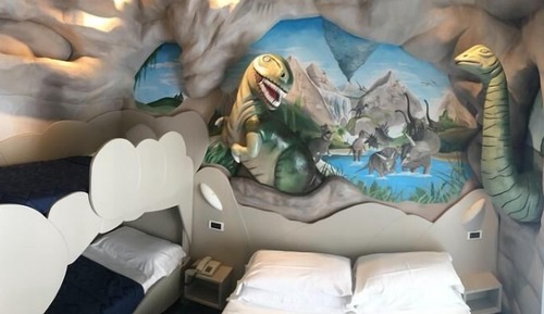 Family Room (Dino)