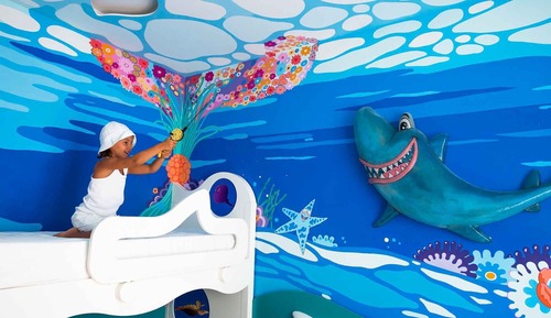 Family Room (Sharky)