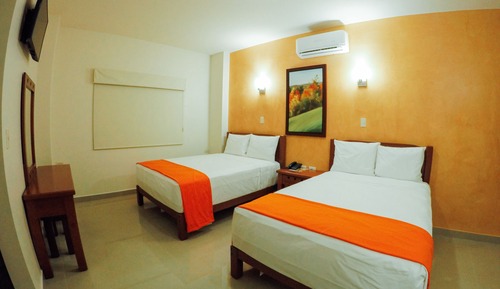 Deluxe Suite, 2 Double Beds, Non Smoking