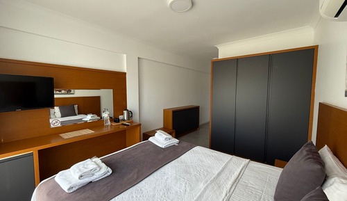 Deluxe Room, 1 Double Bed, Garden View