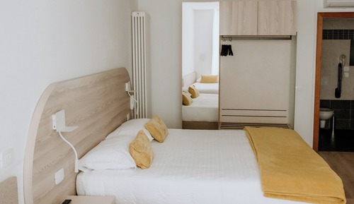 Comfort Quadruple Room, City View