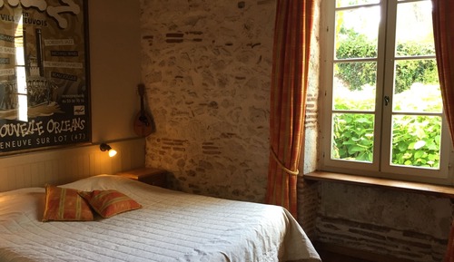 Classic Triple Room, Ensuite, Garden View (Chambre Musique)
