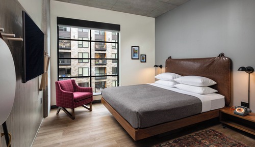 Room, 1 King Bed, City View