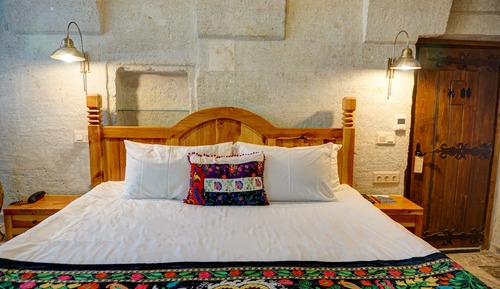 Double Arched Room
