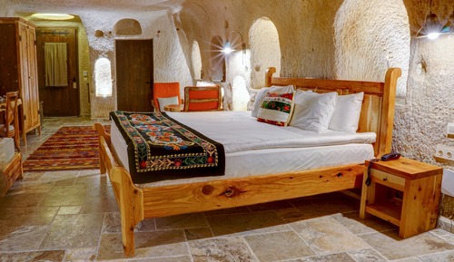 Executive Cave Suite