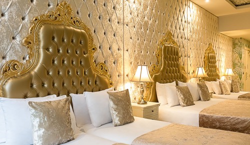 Luxury Suite (Sleeps 6)