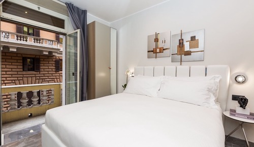 Deluxe Double Room, 1 Queen Bed, Balcony