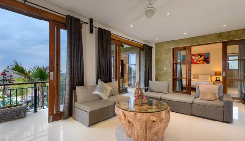 Bungalow, Garden View