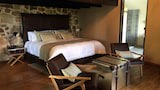 Premium Studio Suite, Multiple Beds, Garden View