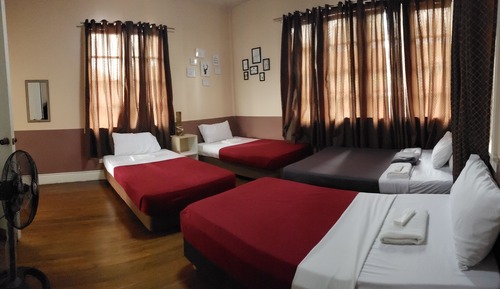 Family Room (5 Adults)