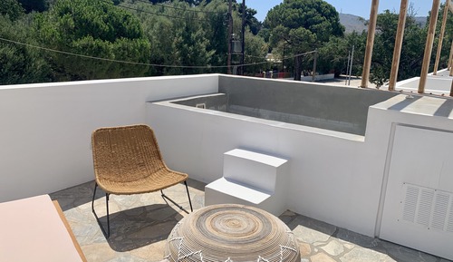 Suite, Jetted Tub (Aellia)