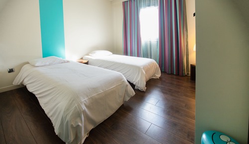 Standard Twin Room