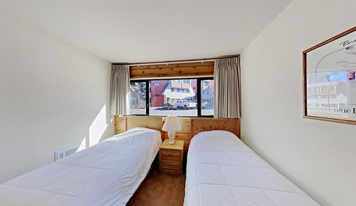 Condo, 2 Bedrooms