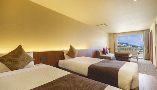 Superior Room with Ocean View (3-4 Guests)