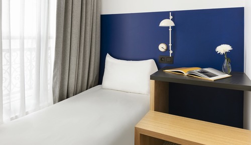 Triple Room (vue Bastille, no elevator)