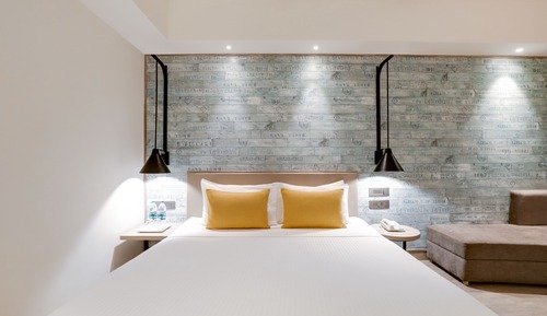 Premier Room