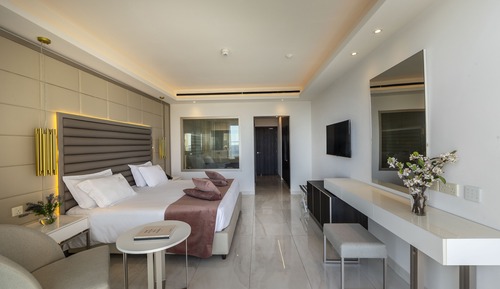 Superior Room, 1 Bedroom, Balcony, Partial Sea View