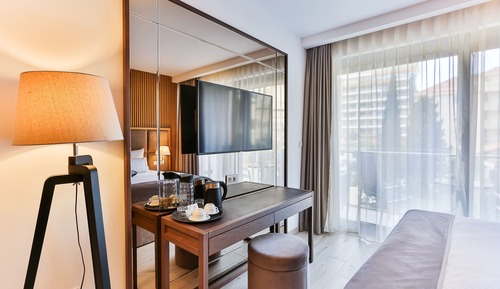 Junior Studio Suite
