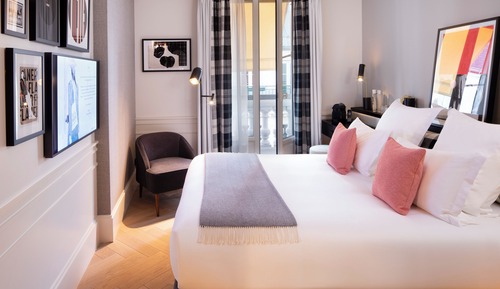 Premium Room