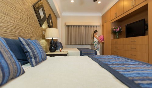 Superior Suite, 2 Queen Beds, Non Smoking, 2 Bathrooms