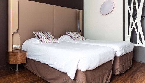 Next Generation, Room, 2 Twin Beds